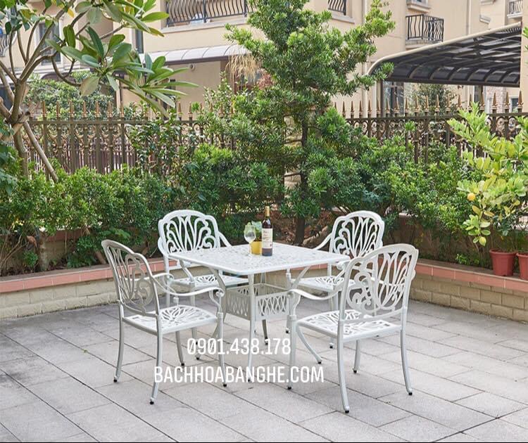 Mẫu bàn ghế cafe, bàn ghế ăn sân vườn, sân thượng, villa, resort … màu trắng