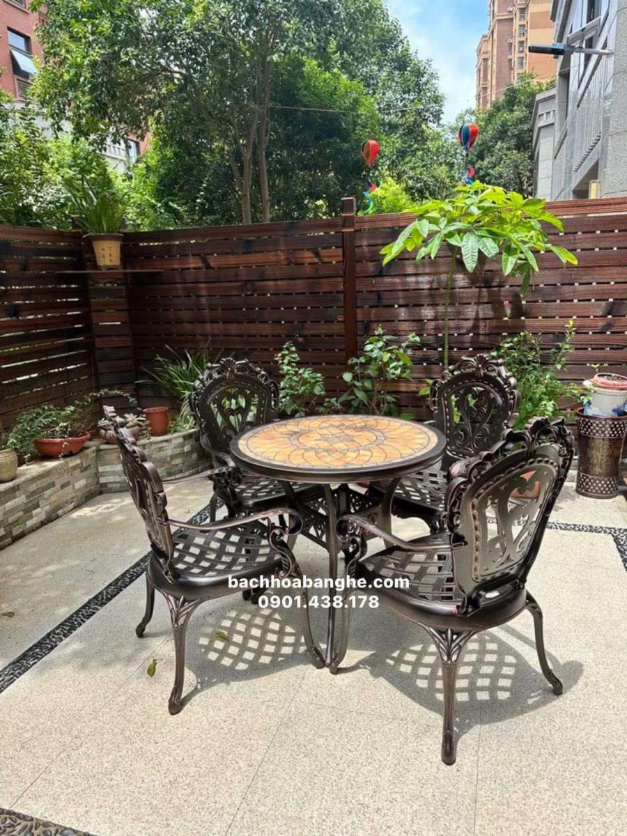 Bộ bàn tròn cafe sân vườn sân thượng hồ bơi ngoài trời bàn mặt đá D83cm khung nhôm đúc tại HCM