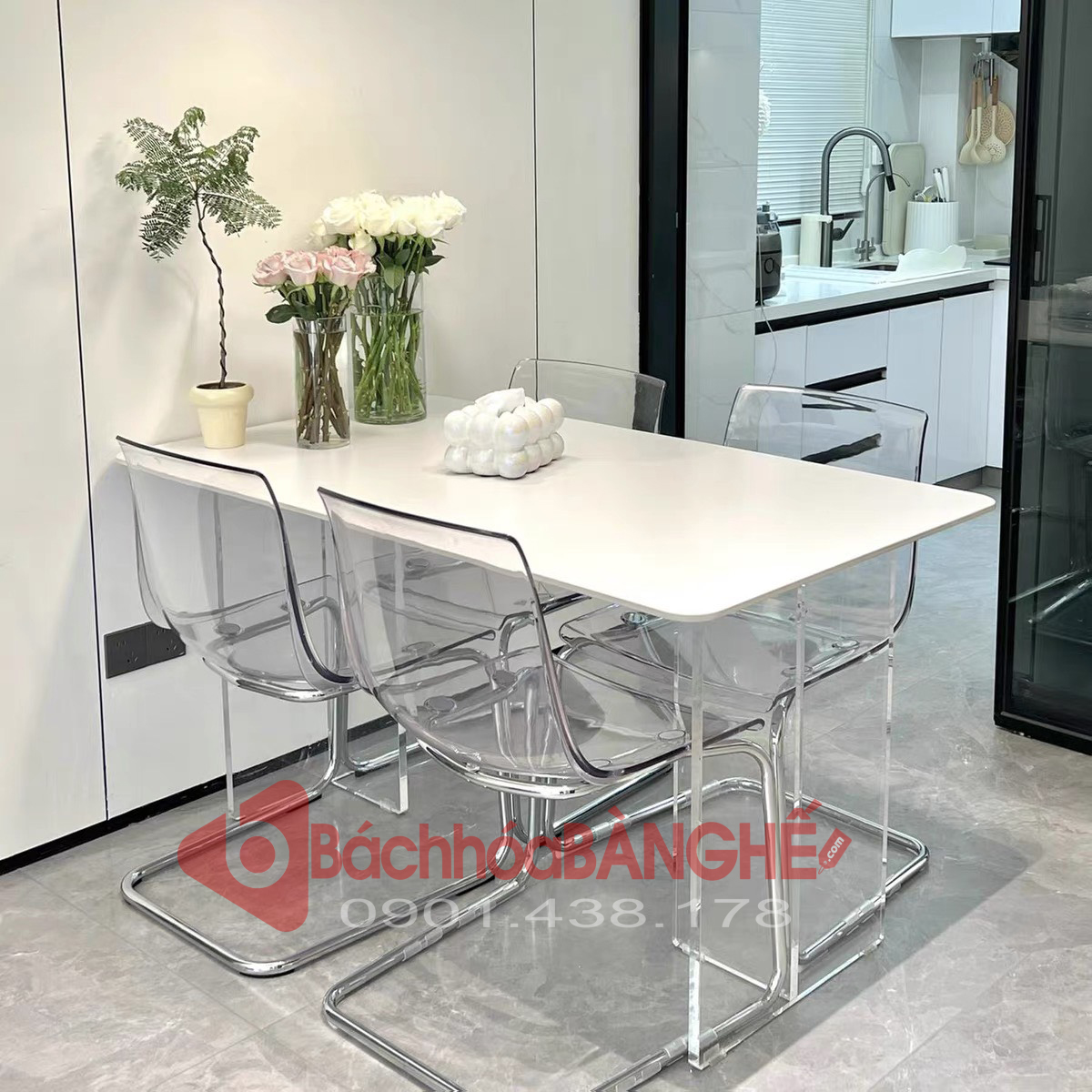 Bộ bàn ăn bàn mặt mdf chân acrylic ghế chân quỳ acrylic trong suốt